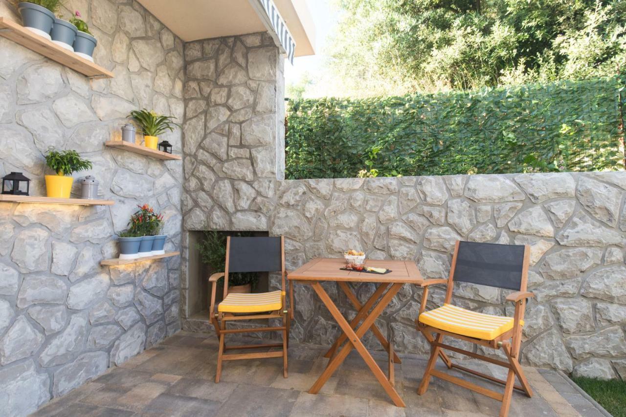 Studio Apartment Lucija Krk Town Exterior foto
