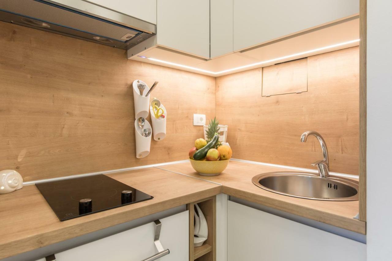 Studio Apartment Lucija Krk Town Exterior foto